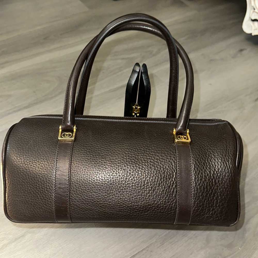 Gucci leather brown hand bag authentic very beautiful condition